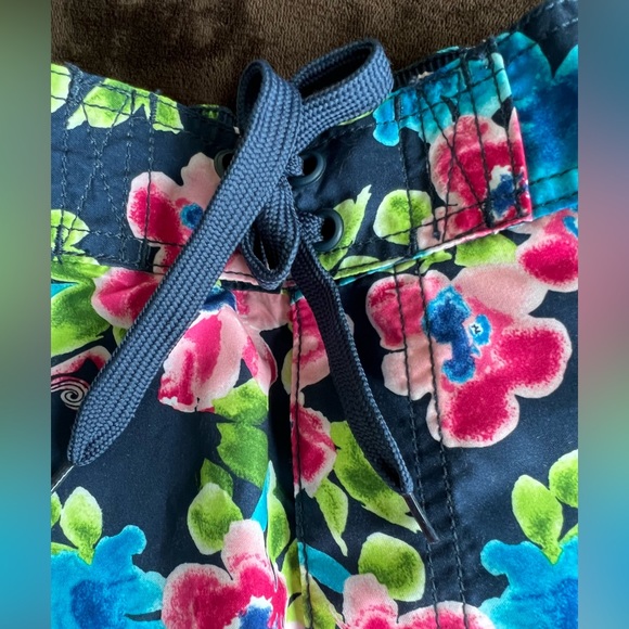 NWT Kanu Surf Board Shorts - Picture 4 of 4